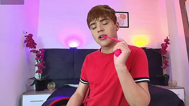 Lucass love online show from May 2026 04:49:02 PM