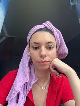 Amelie Crosby online show from May 2026 11:52:02 AM