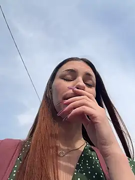 Amelie Crosby online show from July 2026 01:36:01 PM