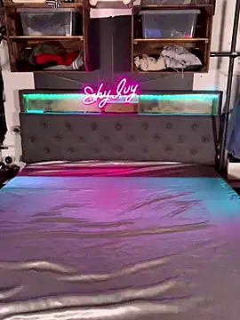 Shy Ivy online show from October 2025 06:51:02 PM