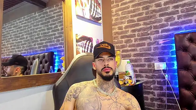 VinzenzRizzo online show from November 2025 06:02:02 AM