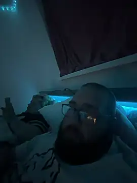 mrandmrsdarkside online show from April 2026 09:52:01 PM