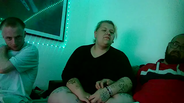 mrandmrsdarkside online show from April 2026 07:39:01 PM