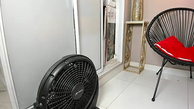 Snapshot of dulce_fiore07 chatting on September 2025 12:32:01 PM dulce fiore07 online show from September 2025 12:32:01 PM