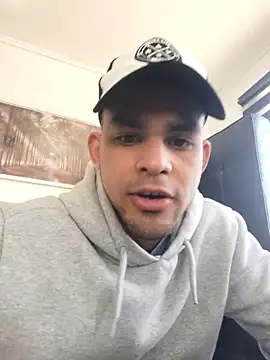 Snapshot of jhoi95 chatting on September 2025 06:52:01 PM jhoi95 online show from September 2025 06:52:01 PM