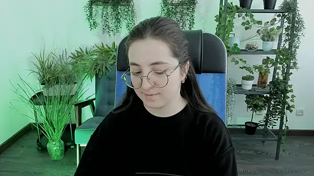 Snapshot of VirtuallVoyant chatting on January 2026 06:49:01 AM VirtuallVoyant online show from January 2026 06:49:01 AM