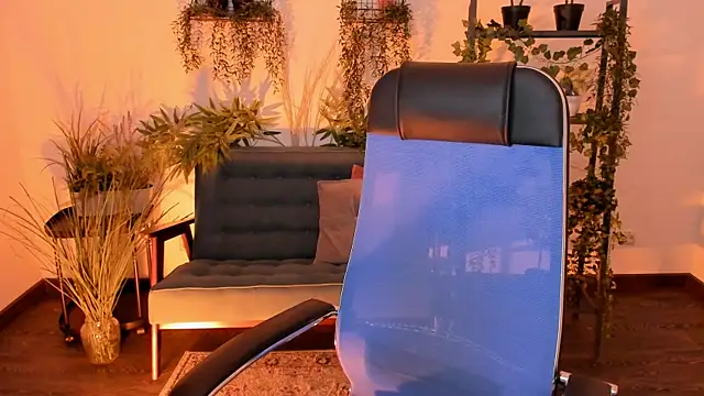 Snapshot of VirtuallVoyant chatting on January 2026 12:48:01 AM VirtuallVoyant online show from January 2026 12:48:01 AM