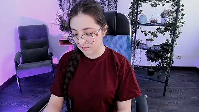 Snapshot of VirtuallVoyant chatting on February 2026 07:37:02 AM VirtuallVoyant online show from February 2026 07:37:02 AM