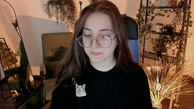 VirtuallVoyant online show from April 2026 08:00:02 PM