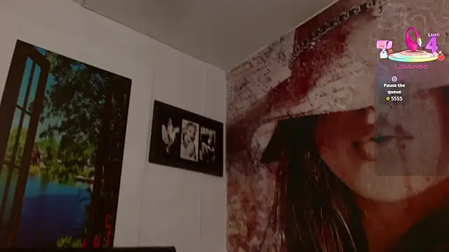 gigi gilt  online show from November 2025 04:34:01 AM