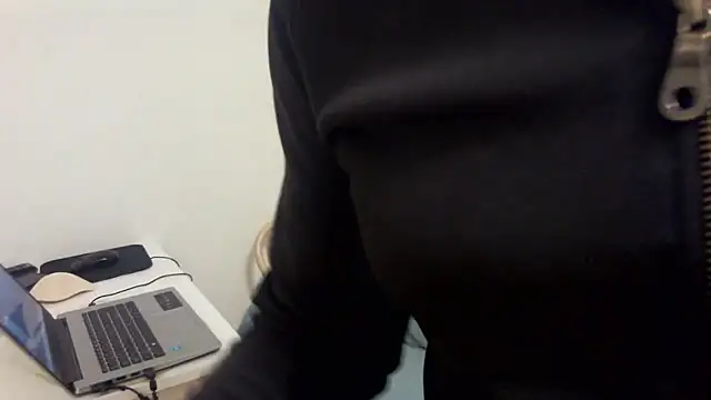 Swegay12-Exhi online show from October 2025 04:09:02 PM