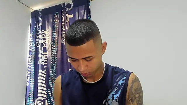 Snapshot of _Logan_Colton_ chatting on October 2025 05:31:01 PM Logan Colton online show from October 2025 05:31:01 PM