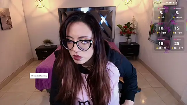 Snapshot of Rossi_ss1 chatting on October 2025 04:35:01 AM Rossi ss1 online show from October 2025 04:35:01 AM