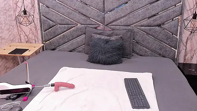 SASHA BROWNIE   online show from March 2026 07:32:02 PM