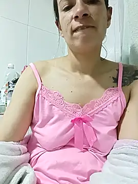 Snapshot of kim_lebanon chatting on September 2025 05:44:01 AM kim lebanon online show from September 2025 05:44:01 AM