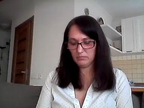 Snapshot of Elena48324 chatting on April 2026 05:08:02 PM Elena48324 online show from April 2026 05:08:02 PM