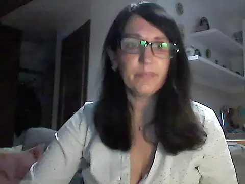 Snapshot of Elena48324 chatting on May 2026 05:43:01 PM Elena48324 online show from May 2026 05:43:01 PM