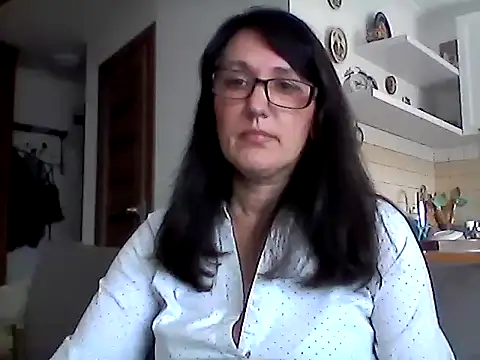 Snapshot of Elena48324 chatting on May 2026 11:16:01 AM Elena48324 online show from May 2026 11:16:01 AM