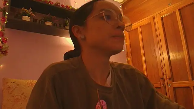 Snapshot of Dafne_Mel chatting on November 2025 12:49:01 PM Dafne Mel online show from November 2025 12:49:01 PM