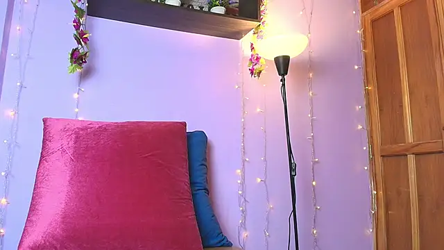 Snapshot of Dafne_Mel chatting on November 2025 12:39:02 PM Dafne Mel online show from November 2025 12:39:02 PM