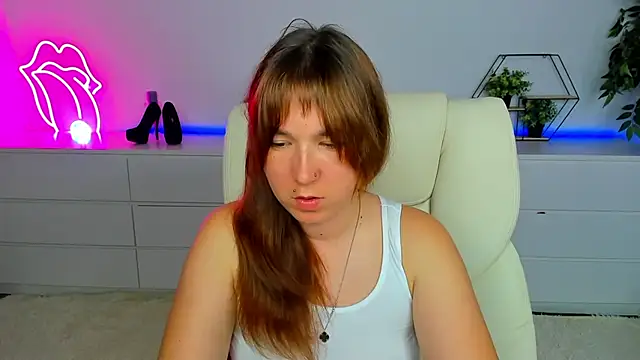 Snapshot of Sofii_darling chatting on September 2025 04:30:01 PM Sofii darling online show from September 2025 04:30:01 PM