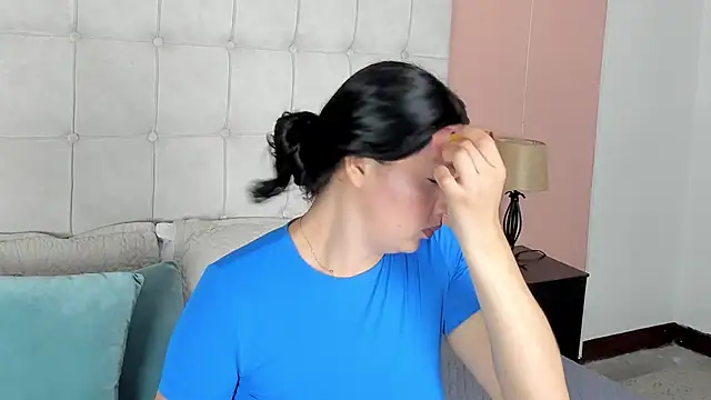 ashley Olsen online show from September 2025 03:32:02 AM