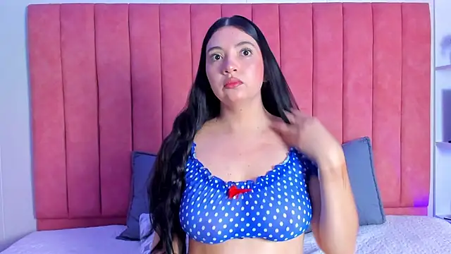 ashley Olsen online show from October 2025 03:38:02 AM