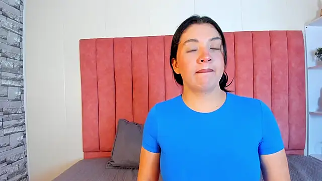 ashley Olsen online show from November 2025 03:06:02 AM