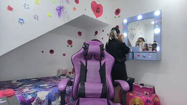 Snapshot of soffy_rosses chatting on October 2025 01:50:02 AM soffy rosses online show from October 2025 01:50:02 AM