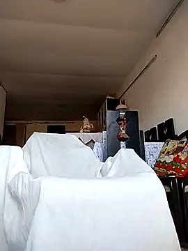 Snapshot of Jhoan_Simply chatting on December 2025 10:15:02 PM Jhoan Simply online show from December 2025 10:15:02 PM