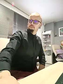 Snapshot of zain_kreigger chatting on September 2025 10:15:01 PM zain kreigger online show from September 2025 10:15:01 PM