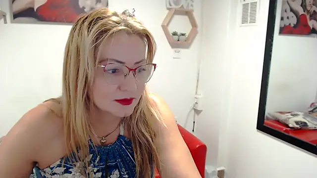 DIVAX MONSERRAT online show from February 2026 09:15:02 PM