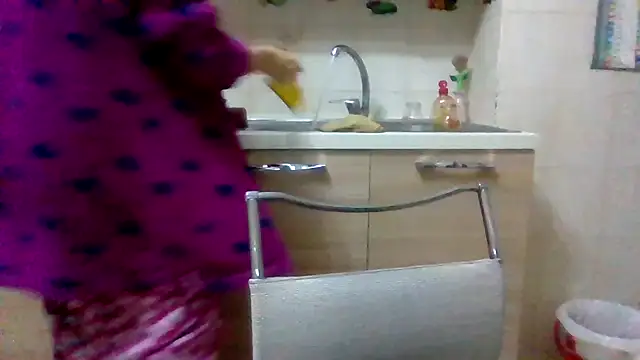 Kelly80 online show from November 2025 03:56:01 AM