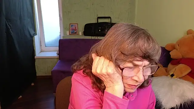 Betty Brick online show from May 2026 04:26:01 PM