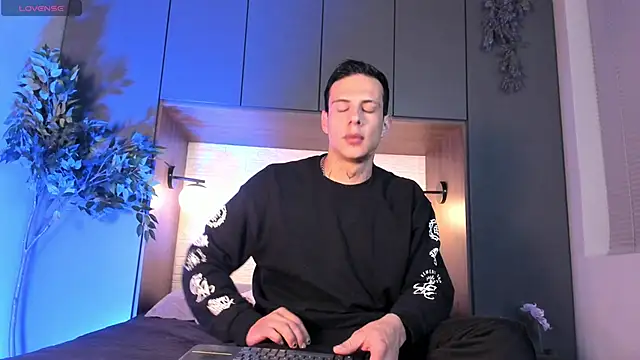 Dustin Sonne online show from November 2025 03:39:02 AM