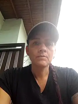 darling hott online show from November 2025 04:20:01 PM