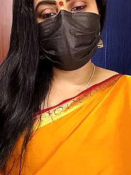 Snapshot of honey-flower chatting on September 2025 12:49:01 AM honey-flower online show from September 2025 12:49:01 AM