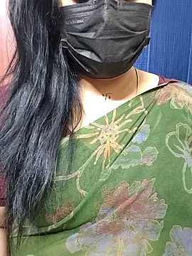 Snapshot of honey-flower chatting on September 2025 06:07:01 AM honey-flower online show from September 2025 06:07:01 AM