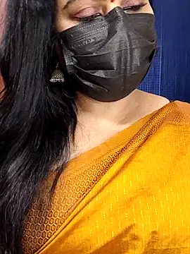 Snapshot of honey-flower chatting on October 2025 04:37:01 PM honey-flower online show from October 2025 04:37:01 PM