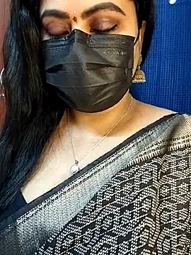 Snapshot of honey-flower chatting on December 2025 05:17:02 AM honey-flower online show from December 2025 05:17:02 AM