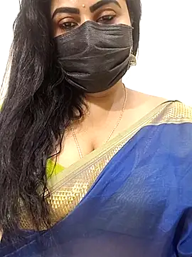 Snapshot of honey-flower chatting on February 2026 12:37:01 PM honey-flower online show from February 2026 12:37:01 PM