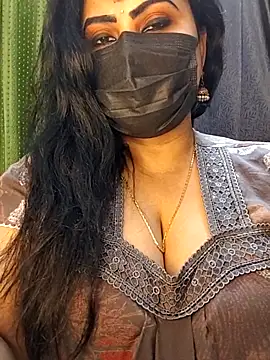 Snapshot of honey-flower chatting on February 2026 01:16:01 PM honey-flower online show from February 2026 01:16:01 PM