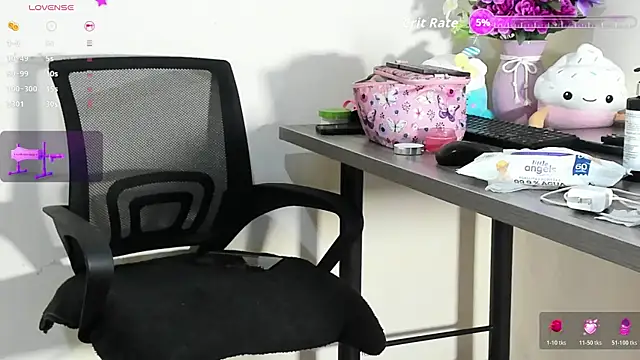 LussieWillow online show from February 2026 11:43:02 AM