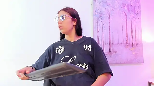 DanniaKross online show from December 2025 07:56:02 PM