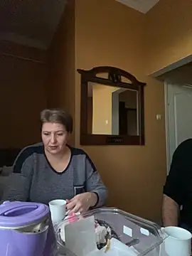 ReginaAndGordon online show from December 2025 01:40:02 PM