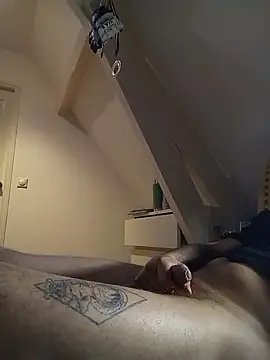 Snapshot of Tholel420 chatting on April 2026 08:50:01 PM Tholel420 online show from April 2026 08:50:01 PM