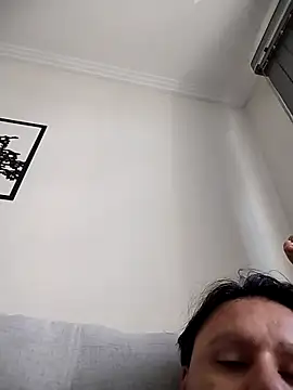 Snapshot of LeoMaduroSP chatting on September 2025 03:03:01 PM LeoMaduroSP online show from September 2025 03:03:01 PM