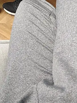 Snapshot of LeoMaduroSP chatting on September 2025 05:28:01 PM LeoMaduroSP online show from September 2025 05:28:01 PM