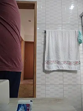 Snapshot of LeoMaduroSP chatting on September 2025 12:21:01 PM LeoMaduroSP online show from September 2025 12:21:01 PM