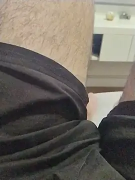 Snapshot of LeoMaduroSP chatting on October 2025 11:05:02 PM LeoMaduroSP online show from October 2025 11:05:02 PM